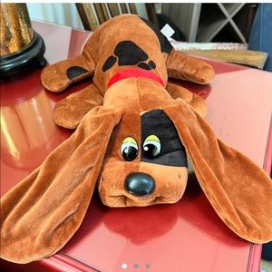 Pound Puppy! From the classic 80s collection, 2019 edition. 17 inches long